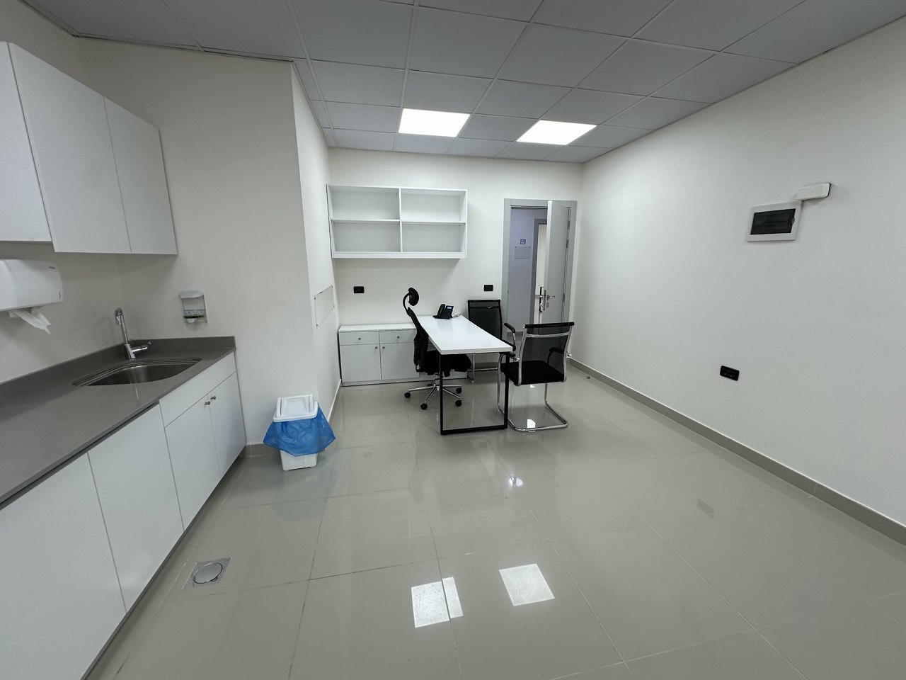 Nurse preparing infusion therapy